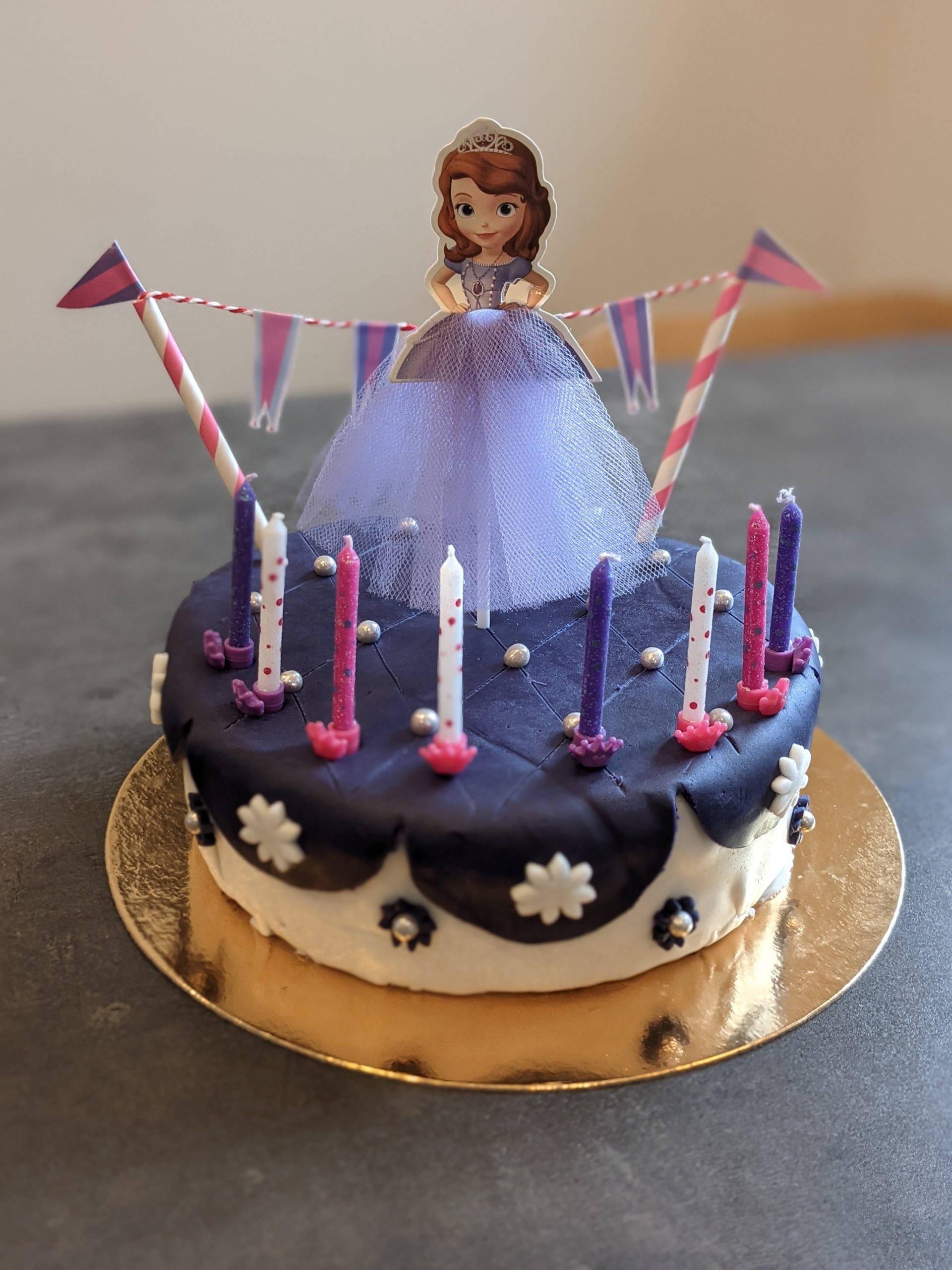 Gâteau d’anniversaire sur le thème Princesse Sofia